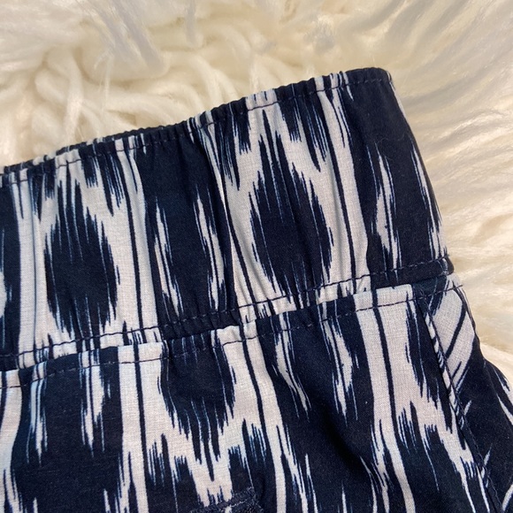 Athleta Skorts size S excellent condition two front pockets with zipper - Picture 11 of 12